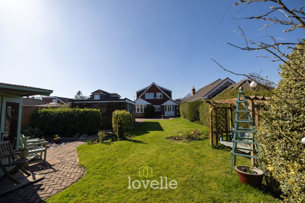 Property photo 2 of 39