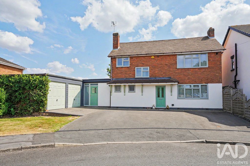 Property photo 2 of 34