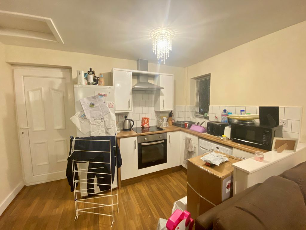 Property photo 2 of 3