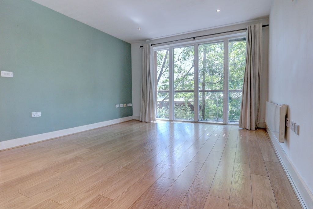 Property photo 3 of 11 Picture No. 10