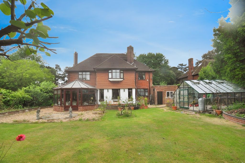 Additional image 20 of 5 bed detached house for saleLondon Road, Luton LU1