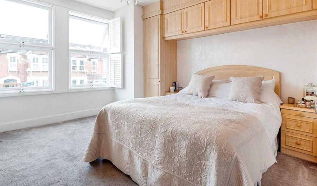 Property photo 2 of 21