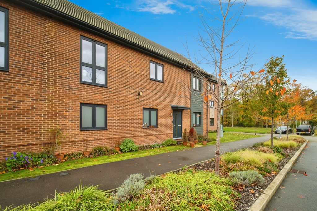 Property photo 1 of 16 Front