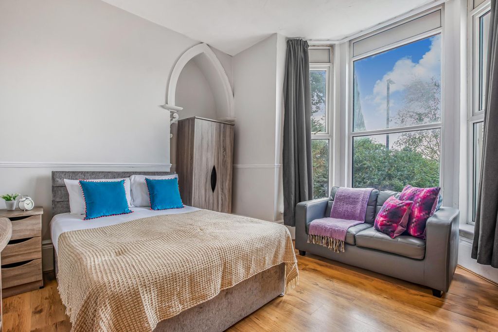 Property photo 1 of 10 Property Photo