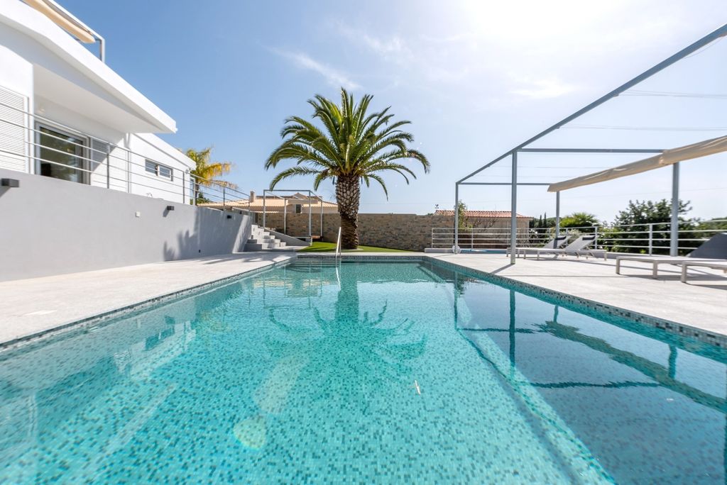 Property photo 1 of 36