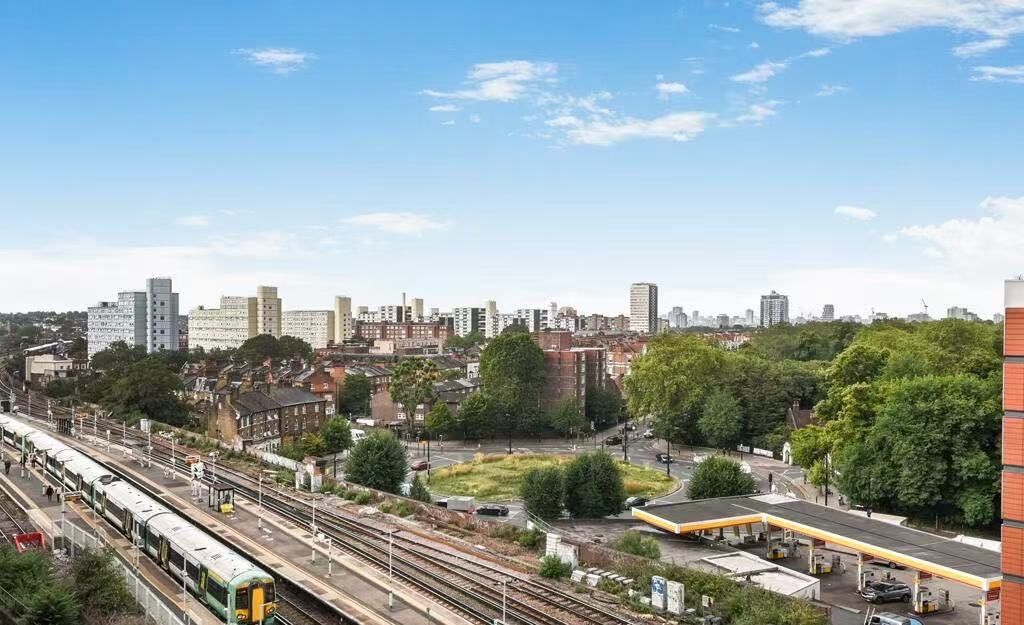 Property photo 2 of 3