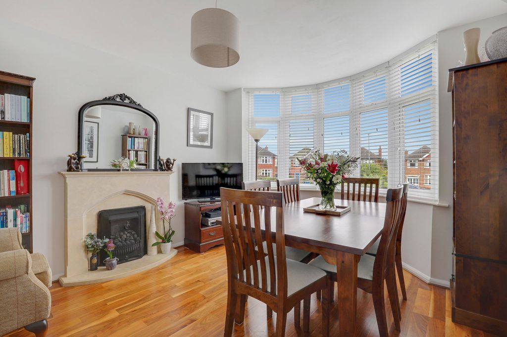 Property photo 3 of 23