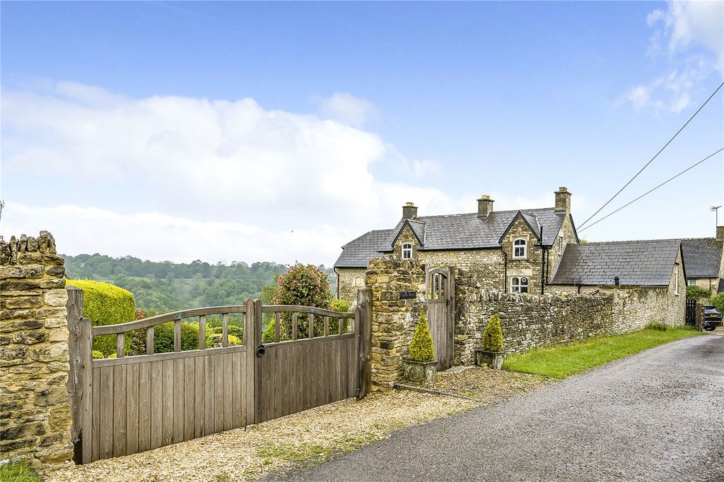 Property photo 2 of 15 Gate Entrance