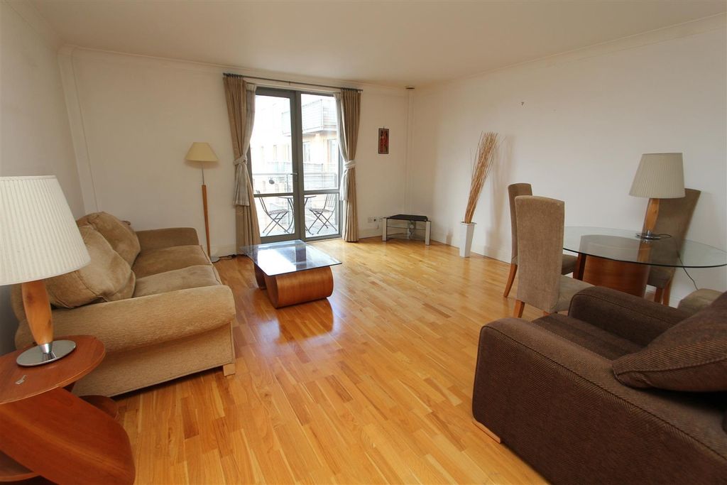 Property photo 3 of 11 Bright, Spacious Lounge With Private Balcony....