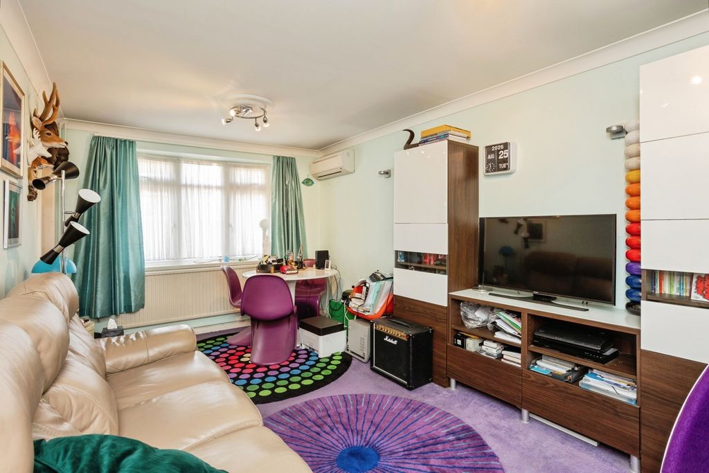 Property photo 2 of 14 Pbox-Img.Jpg