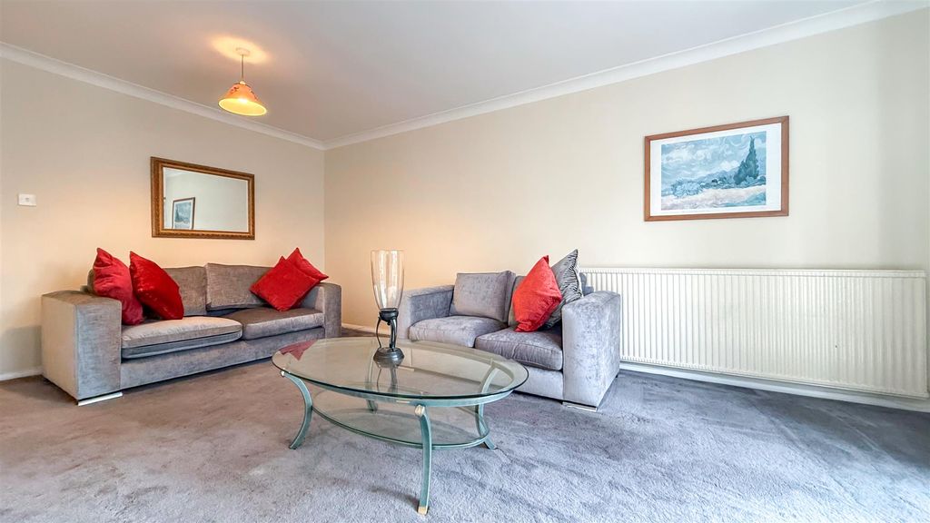 Property photo 3 of 8 6.Jpg