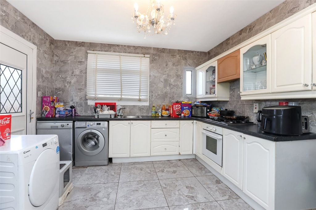 Property photo 3 of 21 Picture No. 07