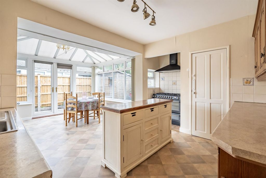 Property photo 2 of 19 Kitchen Diner