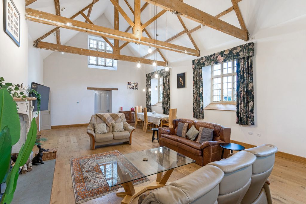 Property photo 3 of 15 Sitting/Dining Room