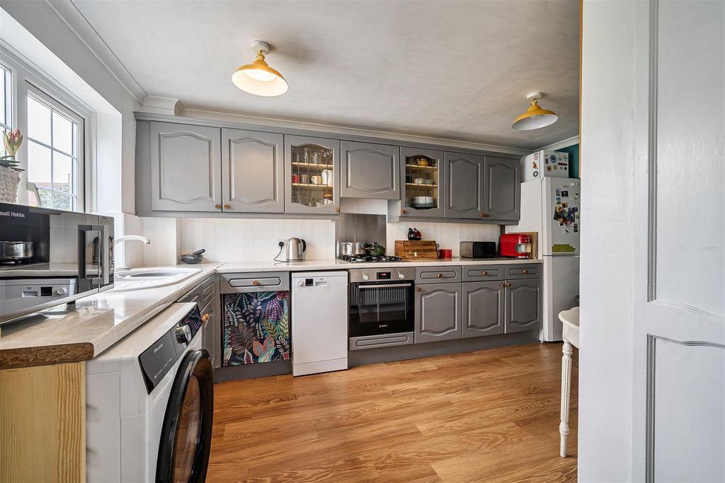 Property photo 2 of 22 Kitchen Area