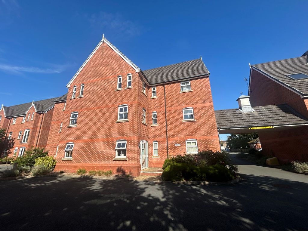 Property photo 1 of 9 Exterior