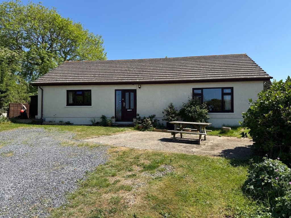 Property photo 1 of 43