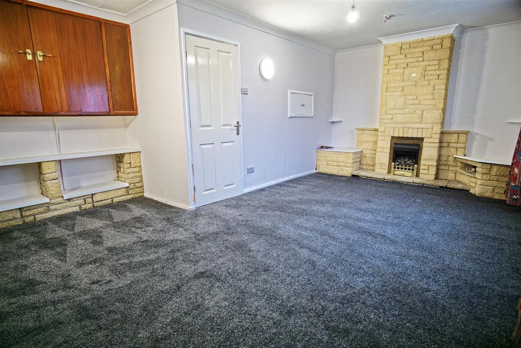 Property photo 2 of 6 Reception - Floor 1