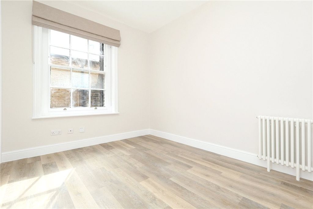 Property photo 3 of 6 Picture No. 04