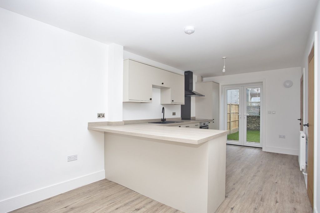 Property photo 3 of 15 Picture No. 09