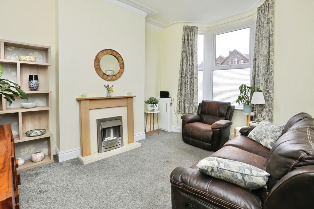 Property photo 2 of 17 Living Room