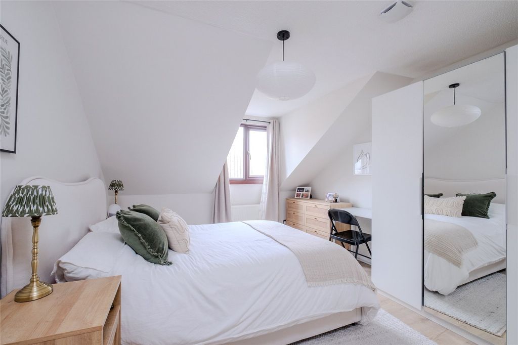 Property photo 3 of 7 Picture No. 06