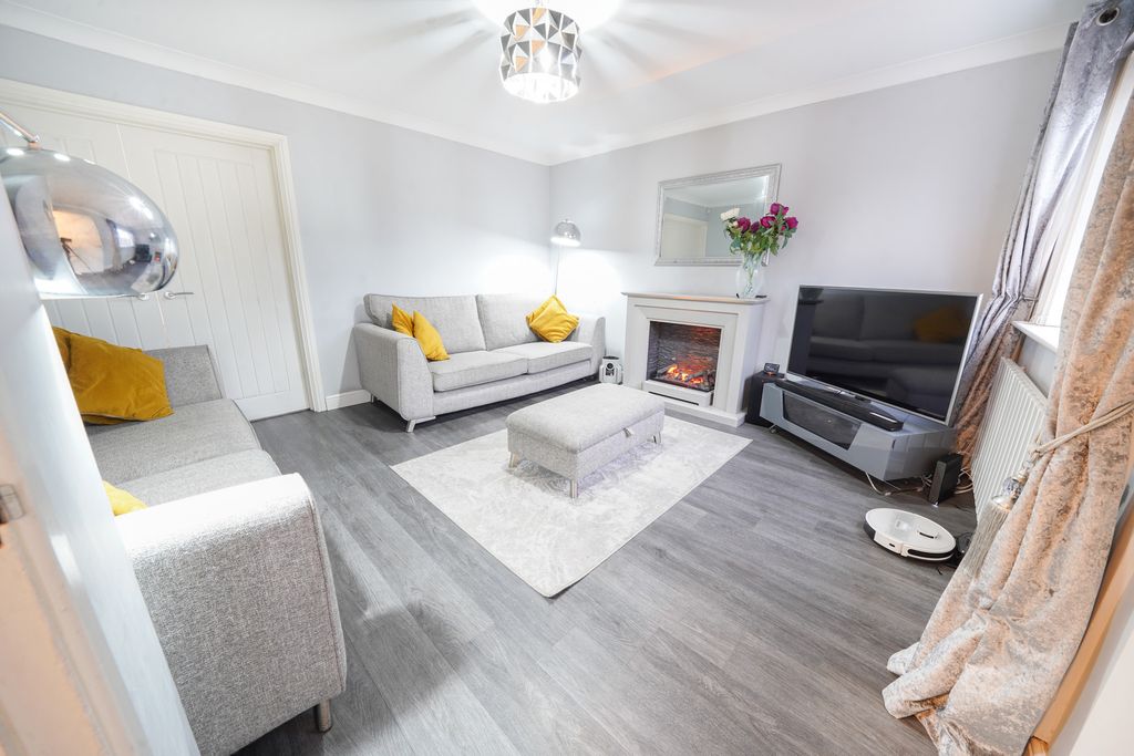 Property photo 2 of 28 Dsc07187