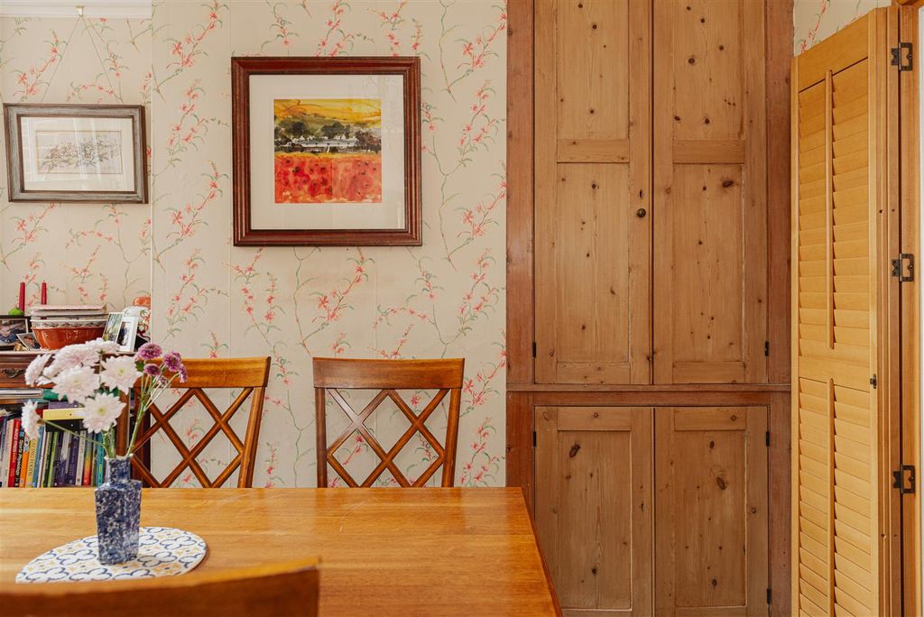 Additional image 8 of 4 bed semi-detached house for saleDeerings Road, Reigate RH2