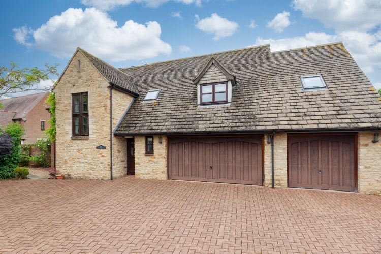 Property photo 1 of 14 259135
