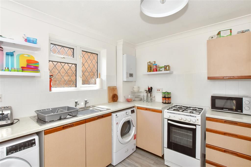 Property photo 1 of 6 Kitchen
