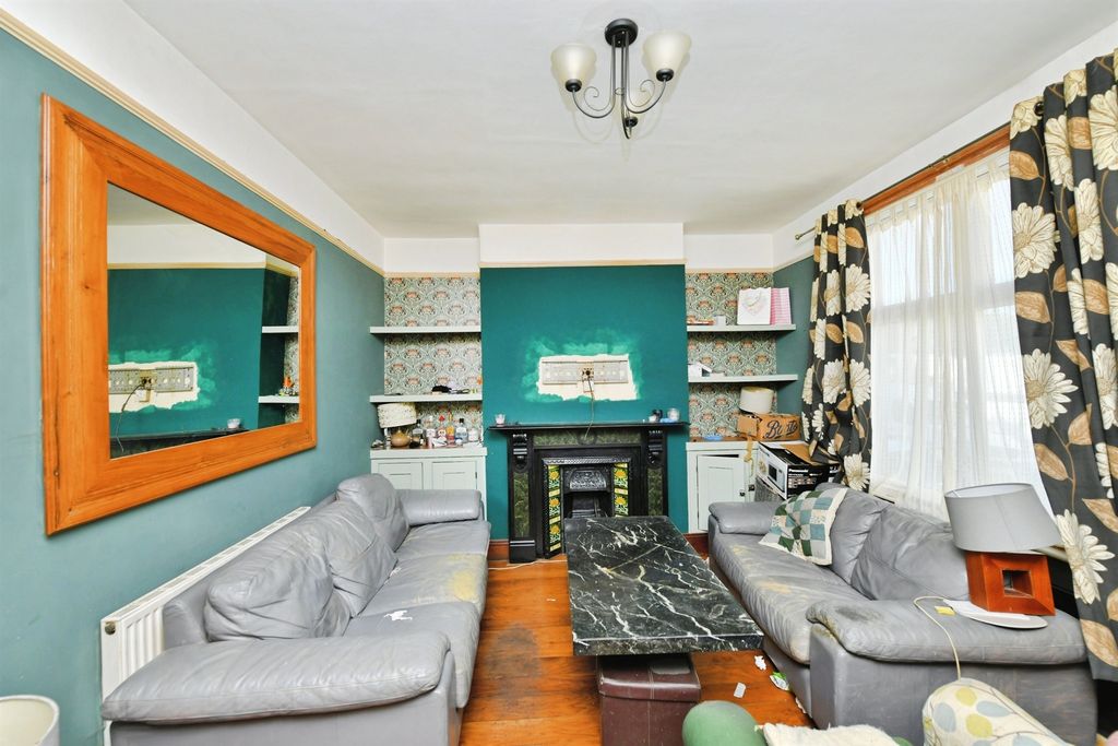 Property photo 3 of 15