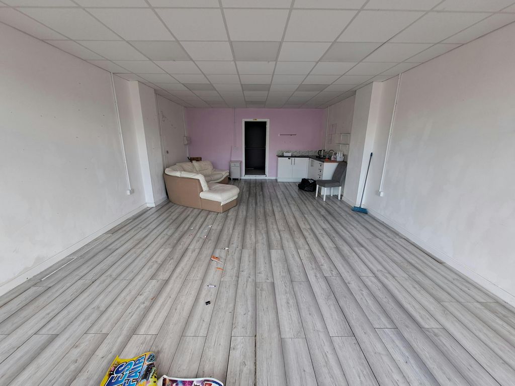 Property photo 2 of 5 1000014075.Jpg