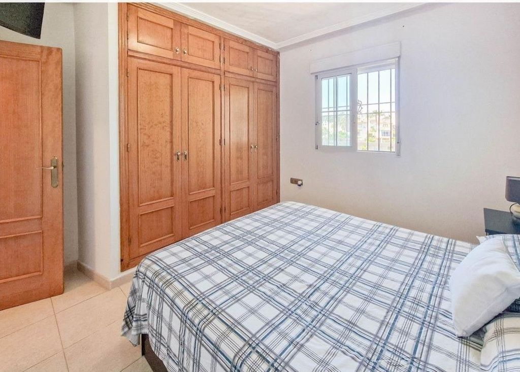 Property photo 3 of 24