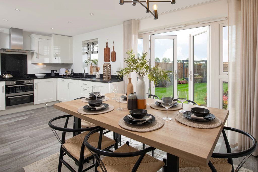Property photo 1 of 8 Kingsley Kitchen Diner