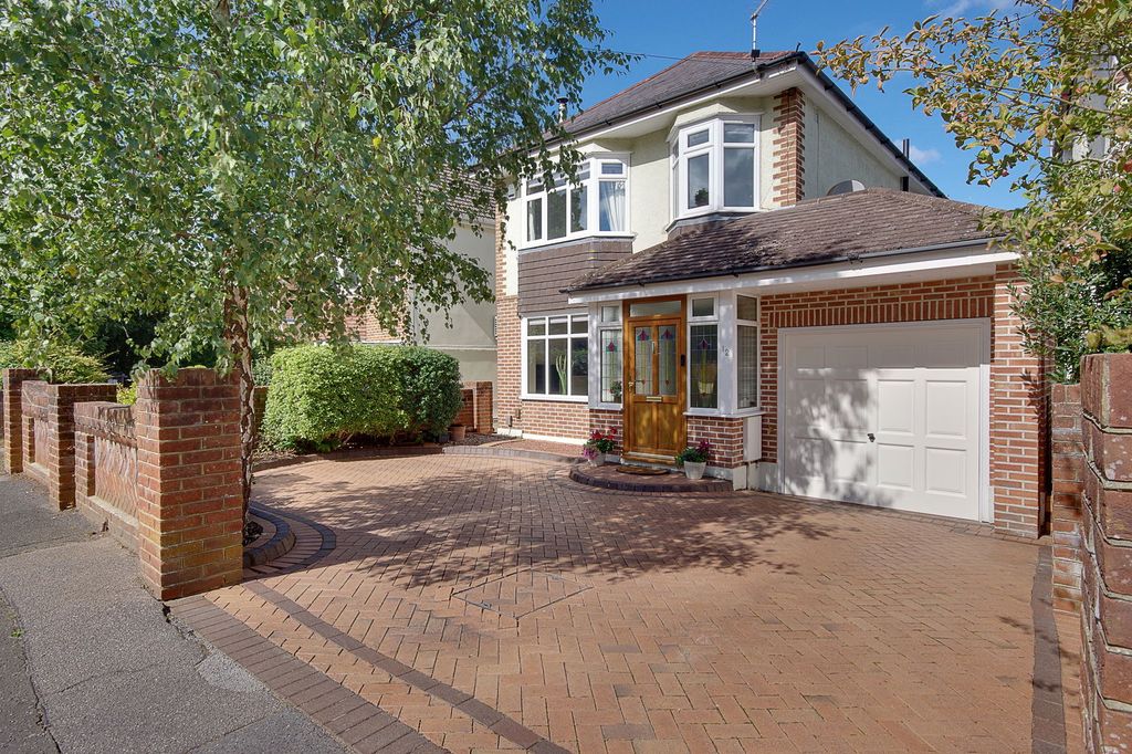 Property photo 1 of 44