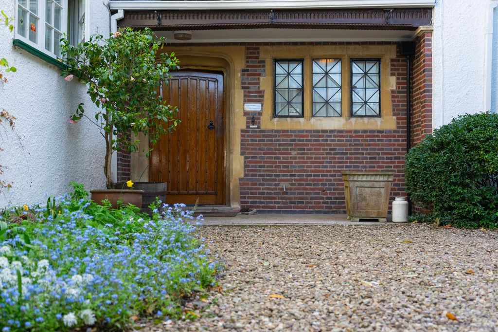 Additional image 45 of 5 bed detached house for saleBarrington Road, Stoneygate, Leicester LE2