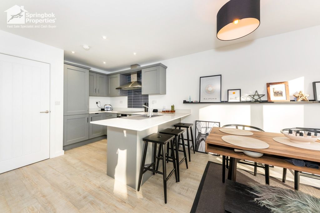 Property photo 2 of 21 1