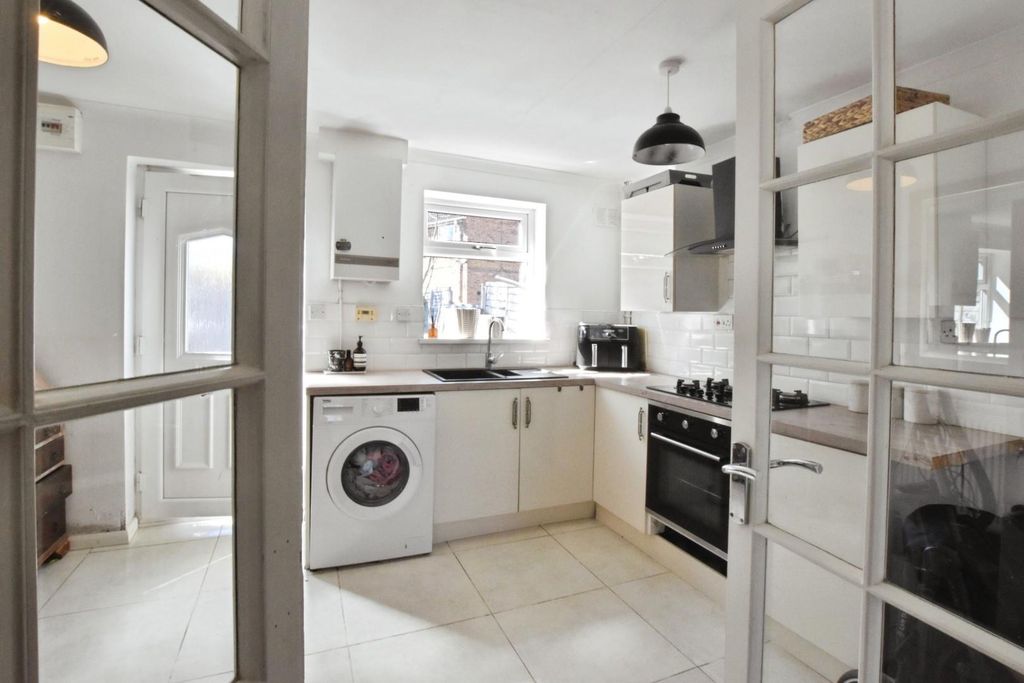 Property photo 3 of 13 Kitchen/Diner