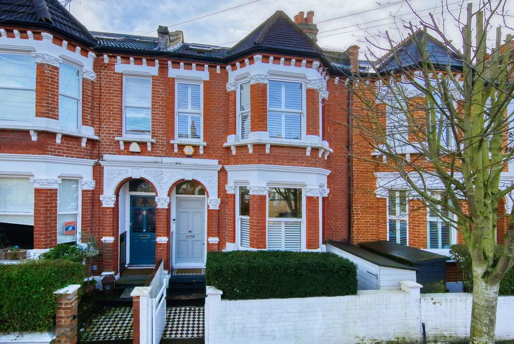 Property photo 3 of 17