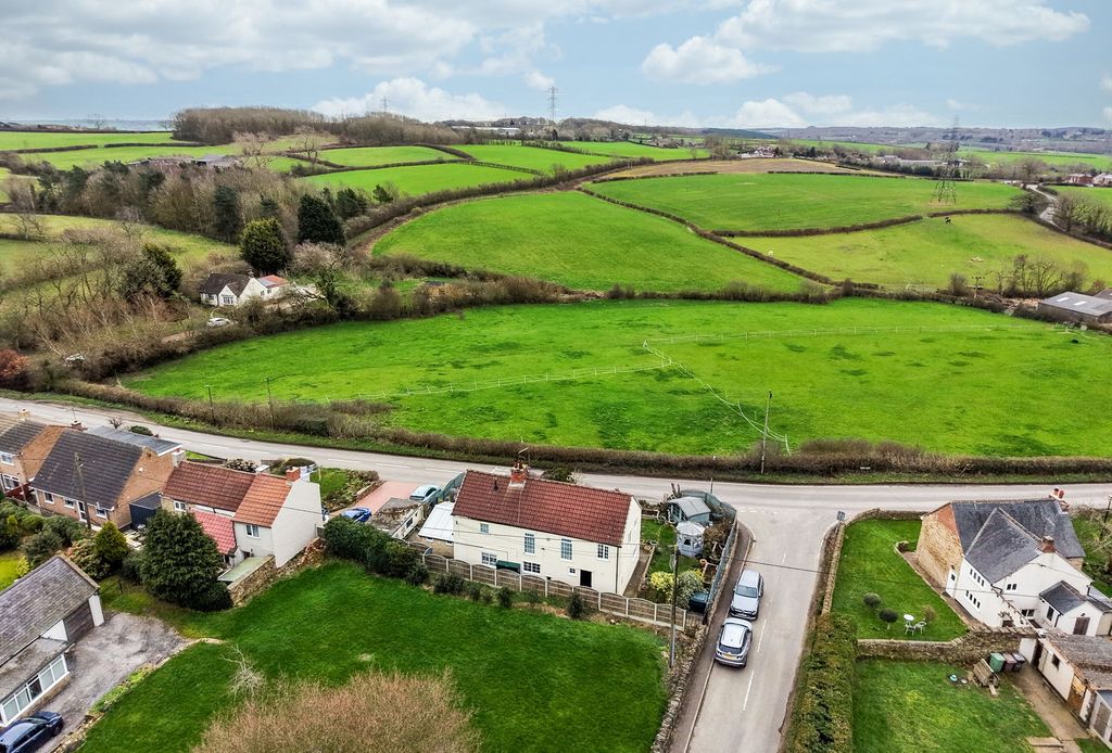 Property photo 3 of 21