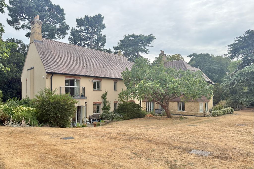 Property photo 1 of 16