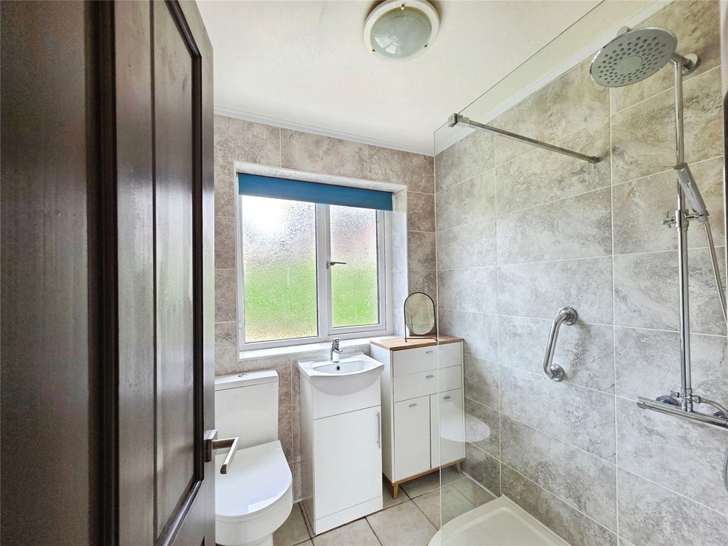 Property photo 3 of 27 Picture No. 12