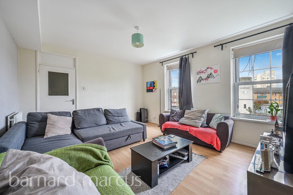 Property photo 1 of 7 Living Room