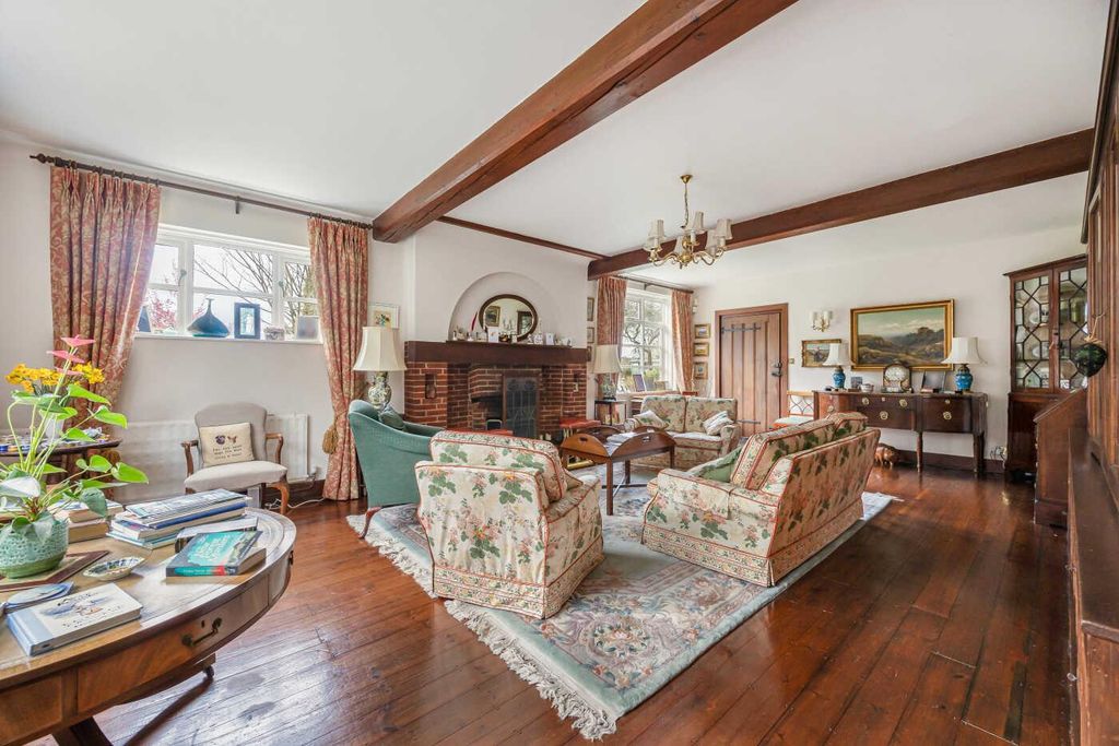 Property photo 3 of 39 Image