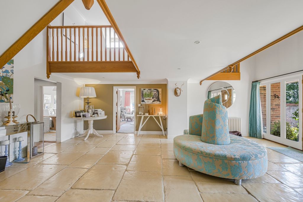 Property photo 2 of 34 Cclh5