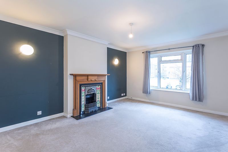 Property photo 3 of 10 Lounge