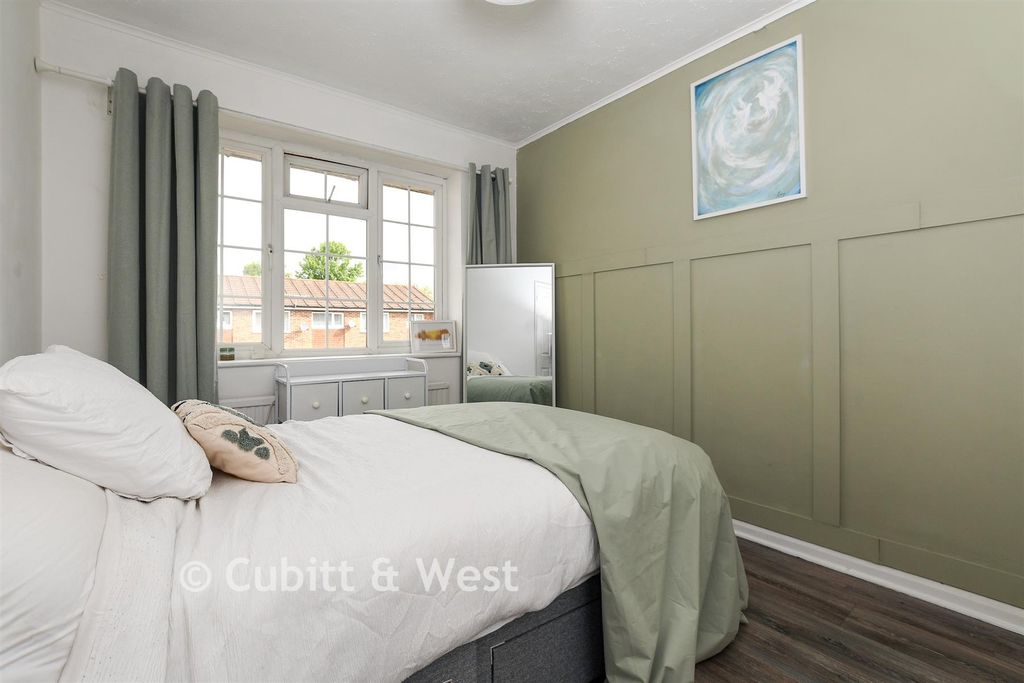 Property photo 3 of 12 Bedroom 1