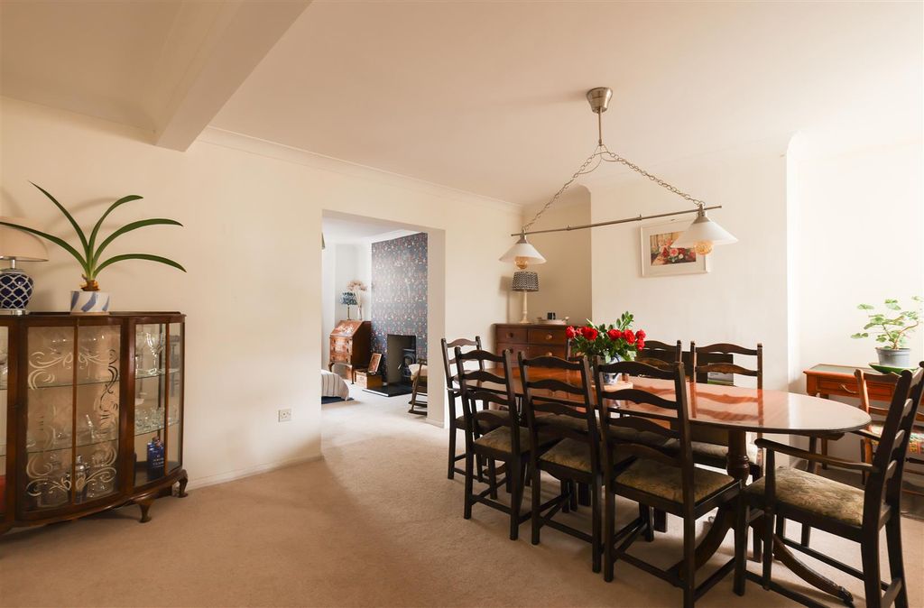 Property photo 3 of 24 Dining Room