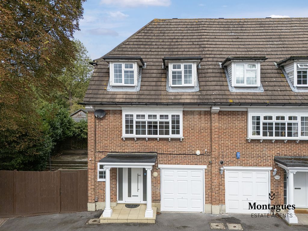 Property photo 1 of 26 Photo 3