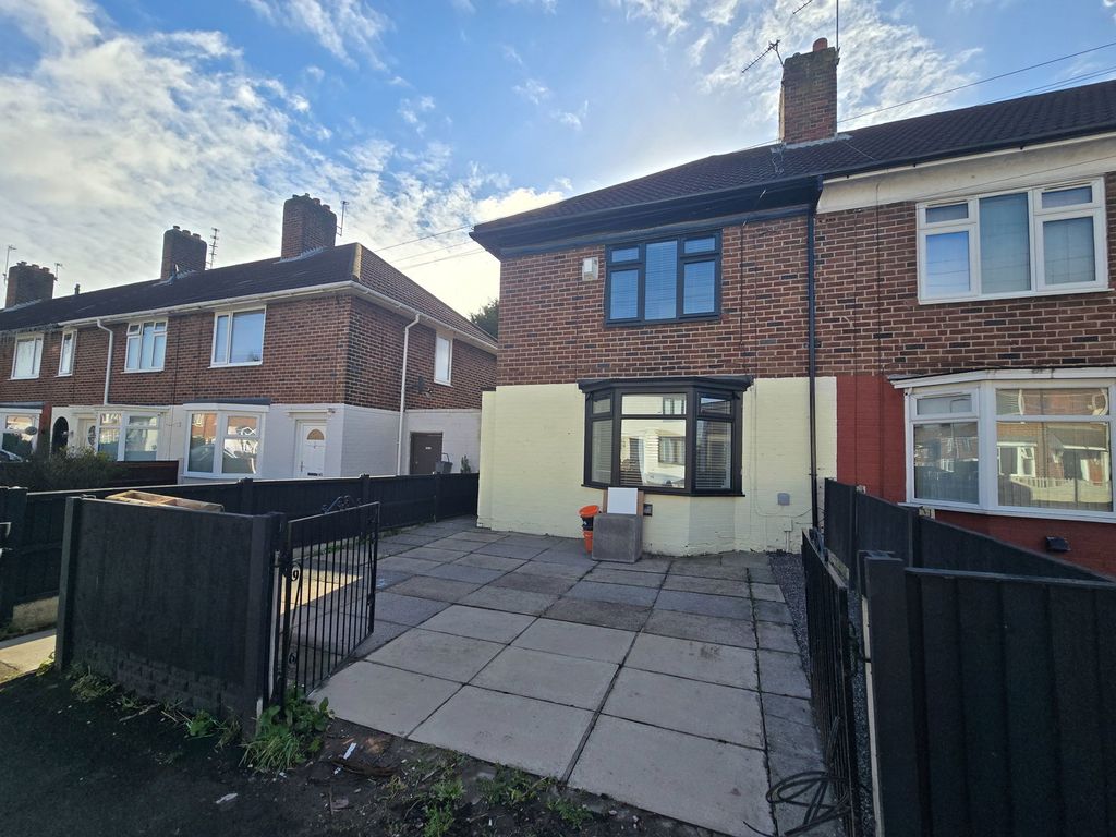 Property photo 1 of 11